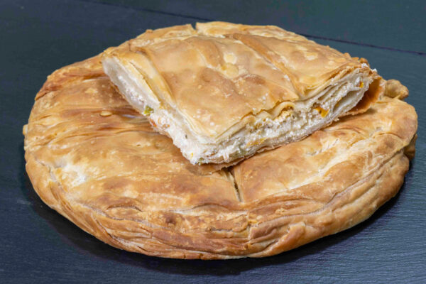 4ΑΡΑ ΣΤΡΟΓΓΥΛΗ ΠΙΤΑ ΜΕΣΟΓΕΙΑΚΗ