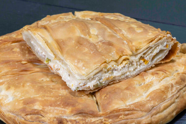 4ΑΡΑ ΣΤΡΟΓΓΥΛΗ ΠΙΤΑ ΜΕΣΟΓΕΙΑΚΗ