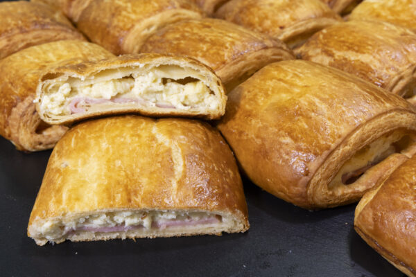 CROISSANT SPECIAL (ΖΑΜΠΟΝ-GUDA-ΜΠΕΣΑΜΕΛ)