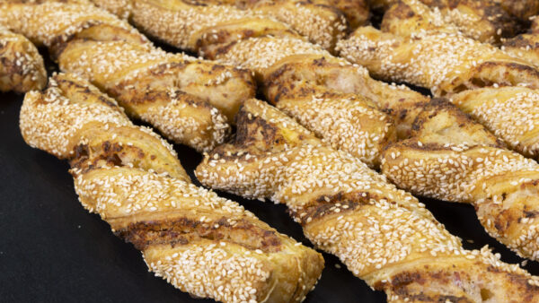 ΚΡΟΥΑΣΙΝΙ ΜΠΕΪΚΟΝ - ΖΑΜΠΟΝ - GOUDA