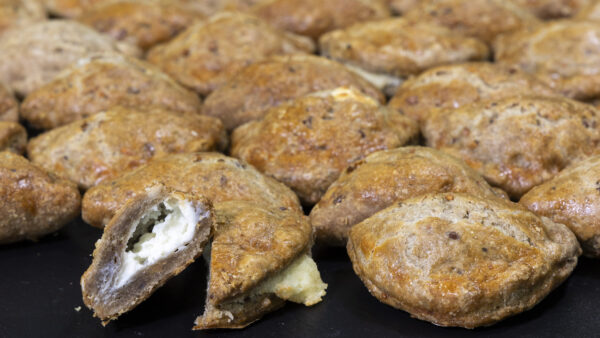 ΜΙΝΙ ΚΟΥΡΟΥ ΜΠΙΣΚΟΤΕ ΠΟΛΥΣΠΟΡΟ