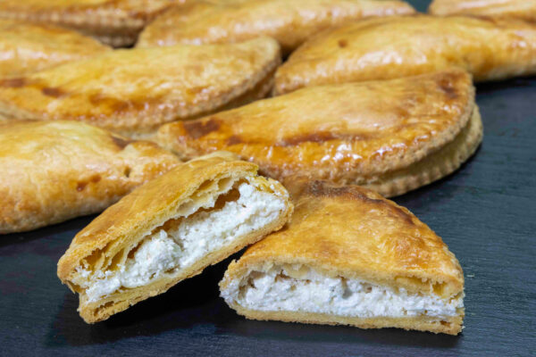 ΧΕΙΡΟΠΟΙΗΤΗ ΤΥΡΟΠΙΤΑ