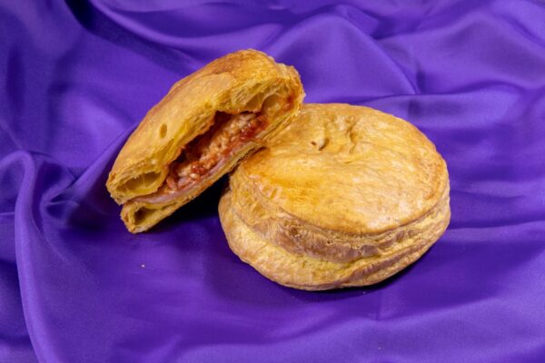 HAM AND CHEESE PUFF PASTRY WITH TOMATO SAUSE