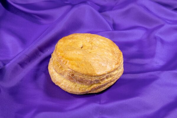 HAM AND CHEESE PUFF PASTRY WITH TOMATO SAUSE