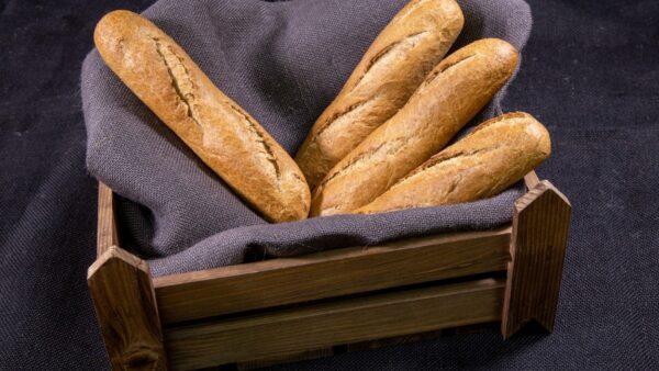 ΜΠΑΓΚΕΤΑ-ΟΛΙΚΗΣ-ΑΛΕΣΕΩΣ-25-±-2-εκ. WHOLE-WHEAT FRENCH BAGUETTE 25 ± 2 cm