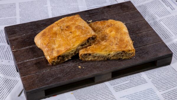 ΜΠΟΥΓΑΤΣΑ-ΦΥΛΛΟ-ΑΕΡΟΣ-ΚΙΜΑΣ-3 BOUGATSA with MINCED MEAT