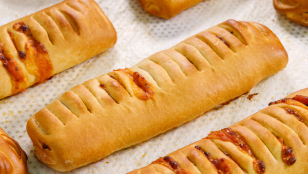 ΜΠΡΙΟΣ ΛΟΥΚΑΝΙΚΟΠΙΤΑ1 BRIOCHE SAUSAGE ROLL