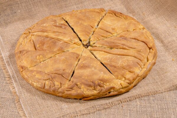 ROUND SPINACH & CHEESE PIE