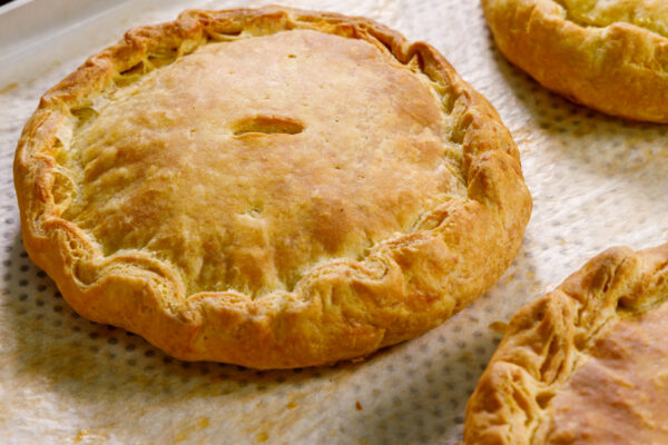 ΧΕΙΡΟΠΟΙΗΤΗ ΖΑΜΠΟΝΟΤΥΡΟΠΙΤΑ ΜΕ ΣΑΛΤΣΑ