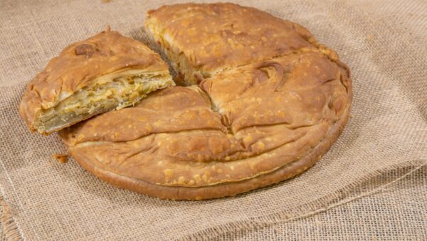 ΧΩΡΙΑΤΙΚΗ-ΚΟΤΟΠΙΤΑ-2 CHICKEN PIΕ