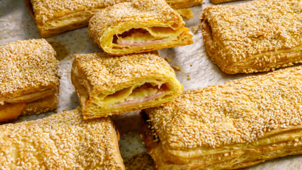 ΦΛΟΓΕΡΑ ΜΠΕΪΚΟΝ ΠΑΡΜΕΖΑΝΑ